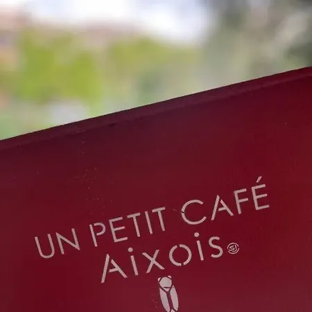 Au Coeur D'aix Avec Balcon Et Parking *